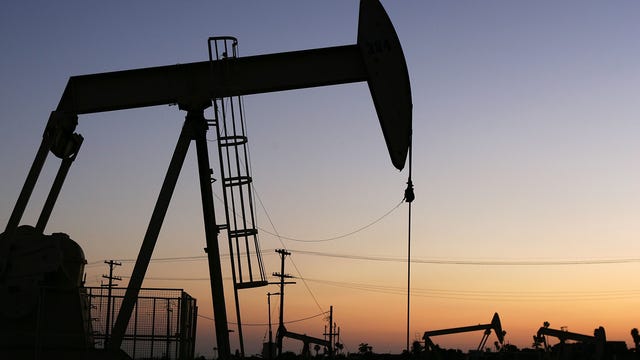 Los Angeles weighs phasing out oil and gas drilling
