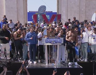 Rams fans cheer Super Bowl champs at LA victory parade – FOX21 News Colorado