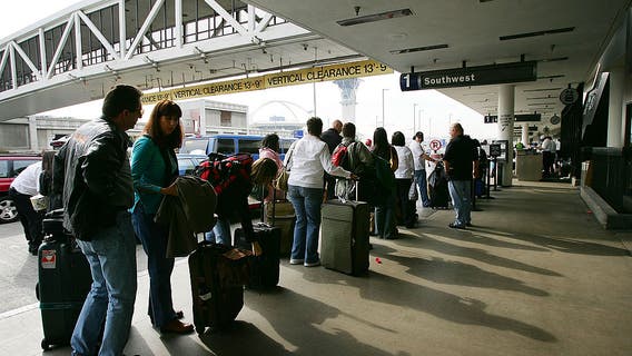Some lanes at LAX to close for construction of pedestrian bridge