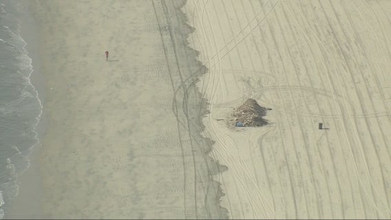 Section of Long Beach coastline closed amid sewage spill