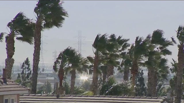 Strong Santa Ana winds return to SoCal