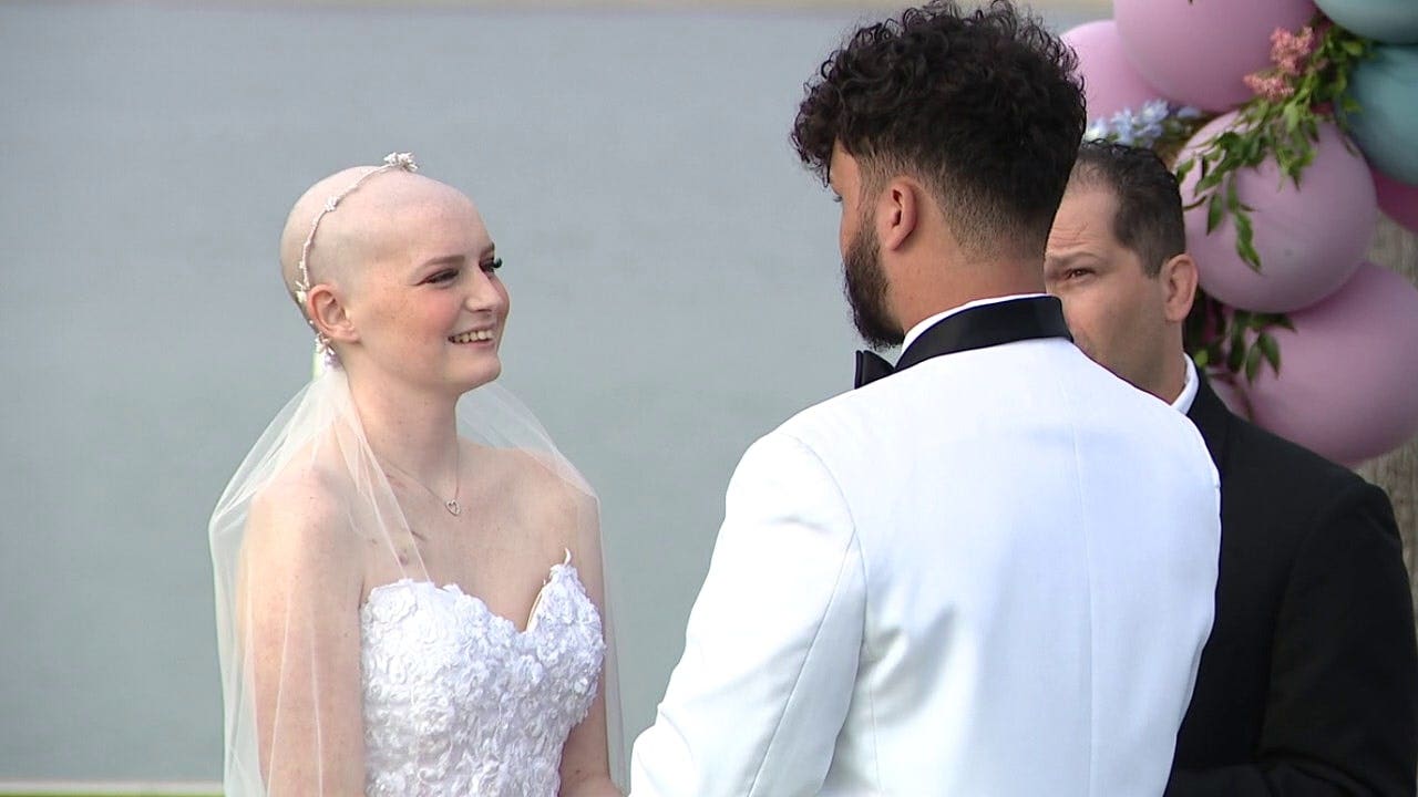 Teen battling terminal cancer gets married after celebrating early graduation, prom