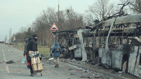 Convoy heads to Ukraine's Mariupol to attempt evacuation of trapped civilians