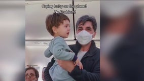 ‘Baby Shark’ to the rescue: Plane passengers sing to comfort crying boy