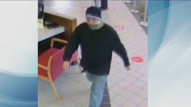 ‘Black and White Sneaker Bandit’ sought by FBI for multiple OC bank robberies