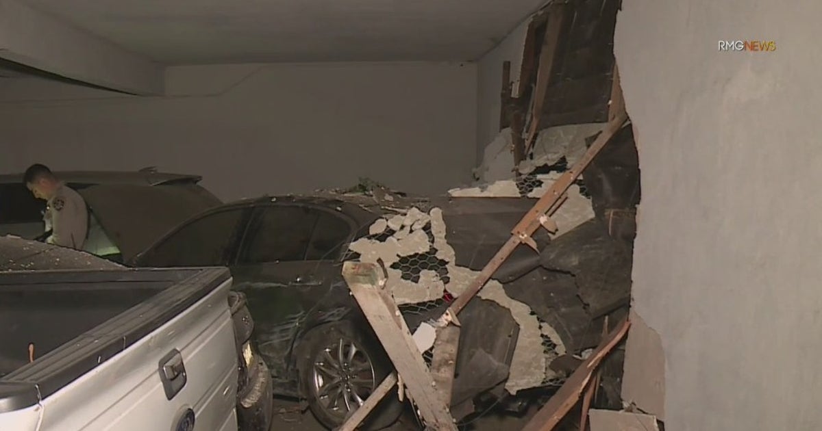 Car crashes into Willowbrook apartment building | FOX 11 Los Angeles