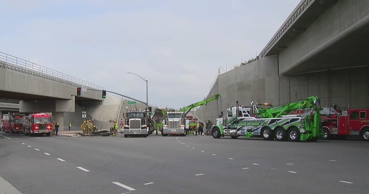 Big rig goes off Burbank freeway; driver injured | FOX 11 Los Angeles