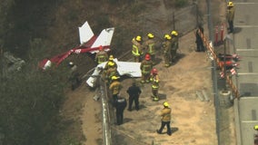 Man dies after plane crashes near 210 Freeway in Sylmar