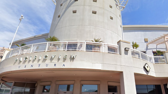 Sledgehammer-wielding suspects try to break into ATM inside Ventura mall