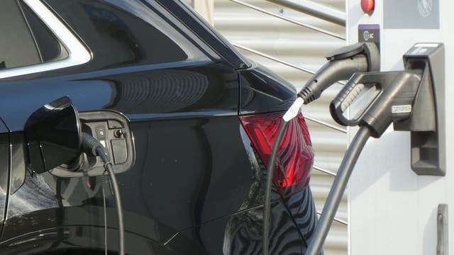 LA approves moving to electrify 10,000 city-owned vehicles