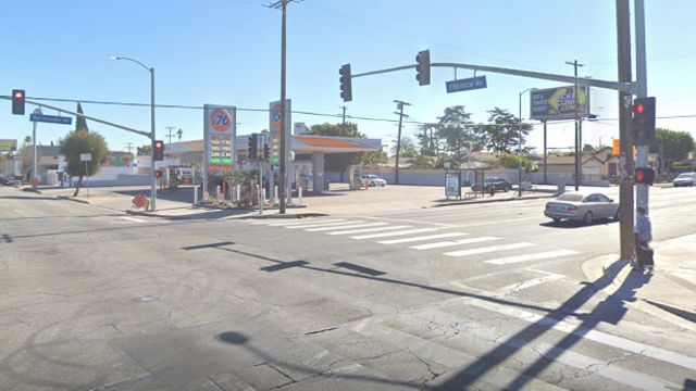 1 dead in South LA parking lot shooting