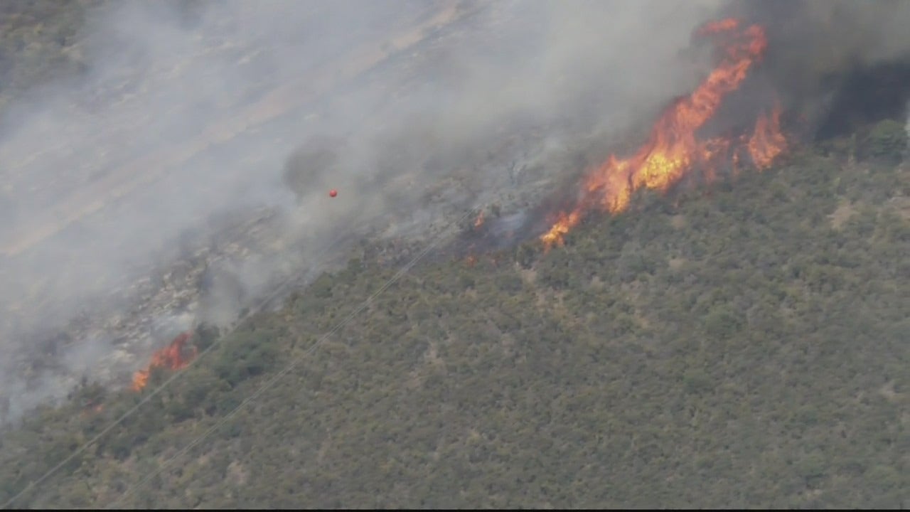 Bouquet Fire: Crews battling fire in Castaic Canyon | FOX 11 Los Angeles