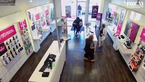 VIDEO: Armed robbery at T-Mobile in Seal Beach