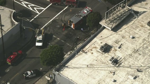 1 dead in downtown Los Angeles car fire