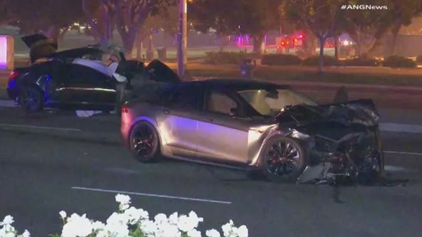 Deadly Tesla crash: Driver operating on autopilot in collision that killed 2 must stand trial