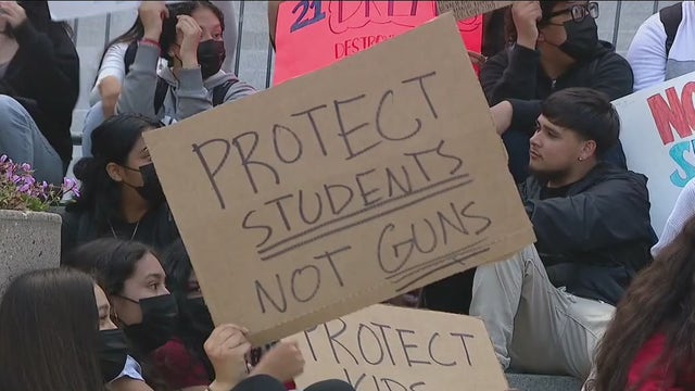 Local students walk out to protest gun violence