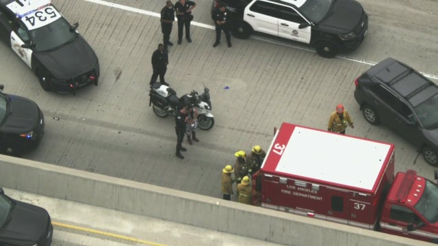 LAPD officer involved in crash on 405 Freeway in West LA