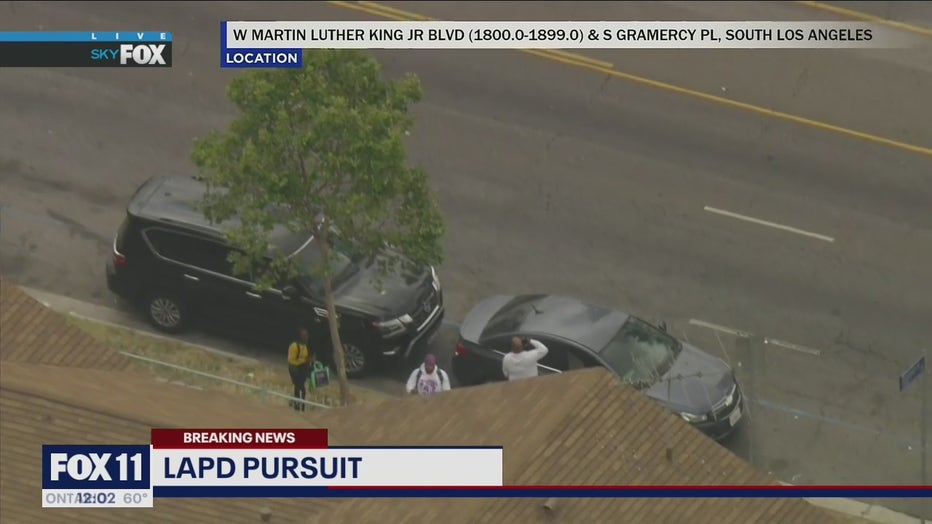Alleged robbery suspects lead LAPD officers on chase