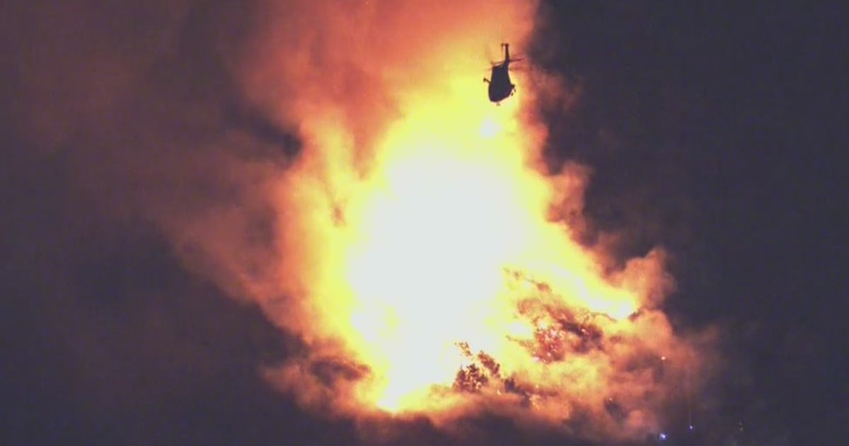 Crews contain brush fire near Hollywood Hills | FOX 11 Los Angeles