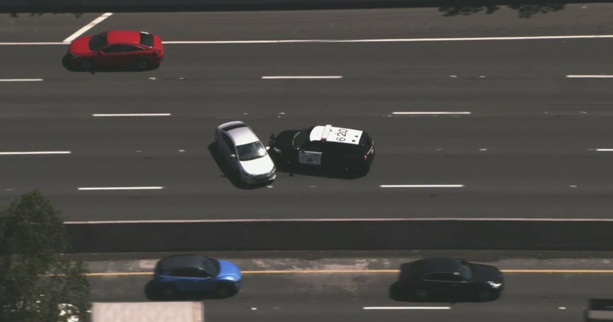 Driver arrested after chase ends with PIT maneuver in Sherman Oaks ...