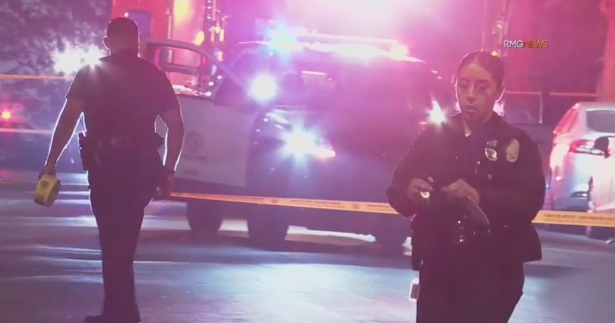 Man, woman gunned down in Hollywood overnight | FOX 11 Los Angeles