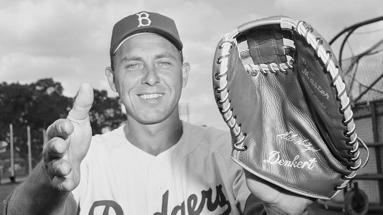 Dodgers retire Gil Hodges' number, but lose to Mets - Los Angeles