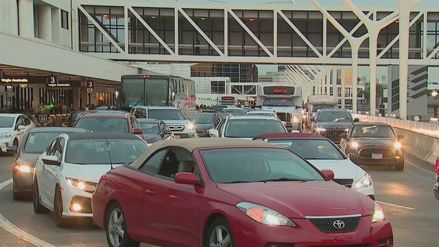 LAX among US airports seeing waves of flight cancellations