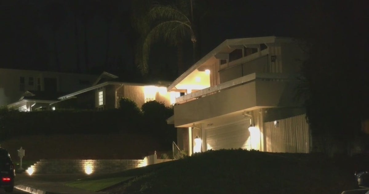 Tarzana homeowner shoots at burglars to defend property | FOX 11 Los ...