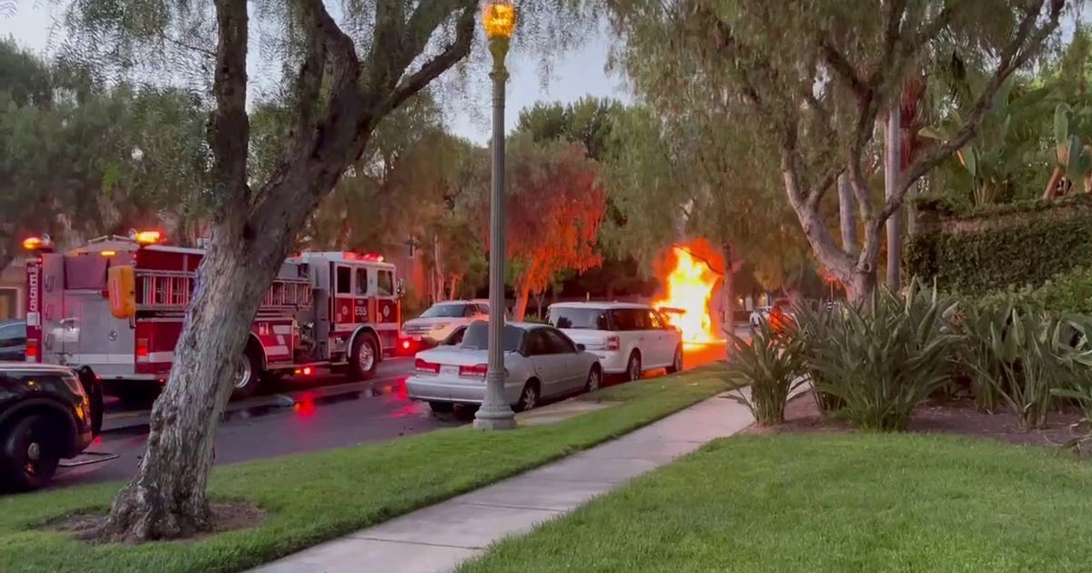 2 killed in fiery Irvine crash, second driver arrested for DUI | FOX 11 ...