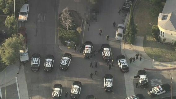 Police chase ends in shooting in East Los Angeles area