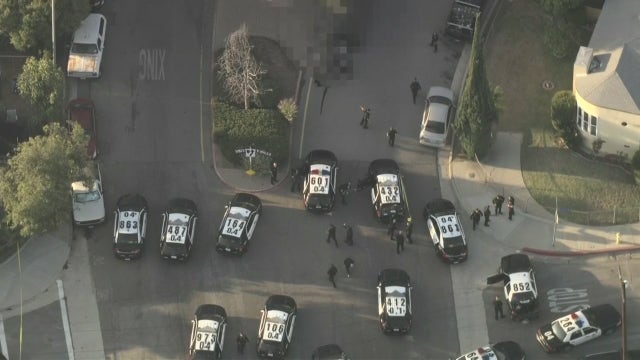 Police chase ends in shooting in East Los Angeles area