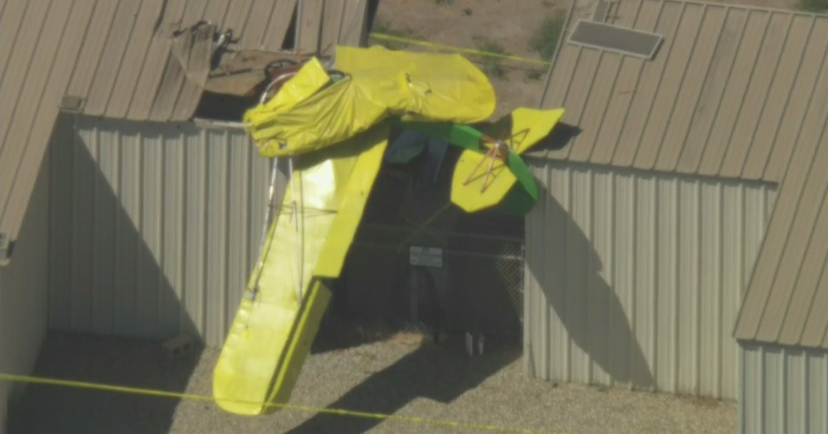 1 critically injured after plane crashes into Camarillo Airport | FOX ...