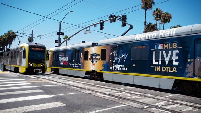 Metro cuts ceremonial tape on Hyde Park Station construction site
