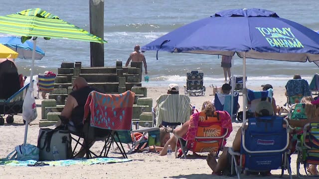 Heat wave drawing more people to Southern California beaches