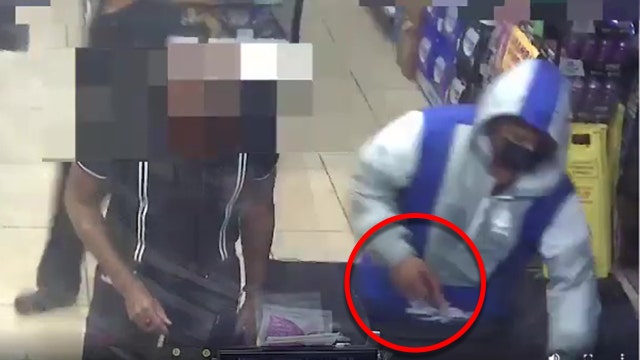 Video: Armed robber holds up Pico-Union convenience store