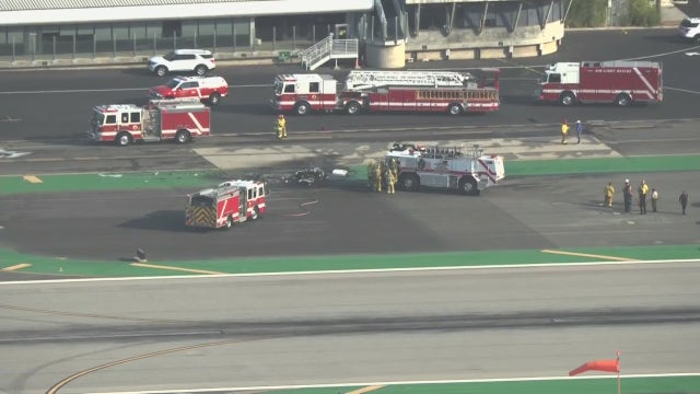 Flight instructor, student killed after small plane crashes in Santa Monica