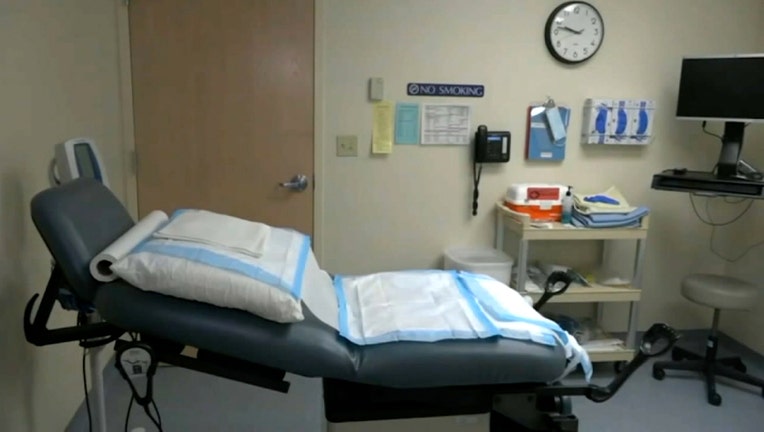 00911f7c-doctor room