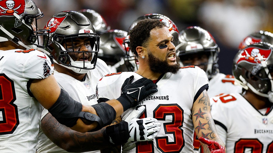 Buccaneers WR Mike Evans suspended one game without pay following