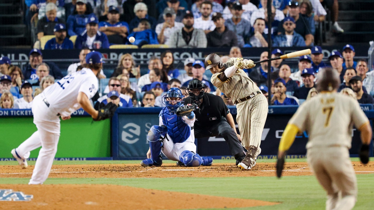 Padres ride 15-hit parade, rally past Dodgers