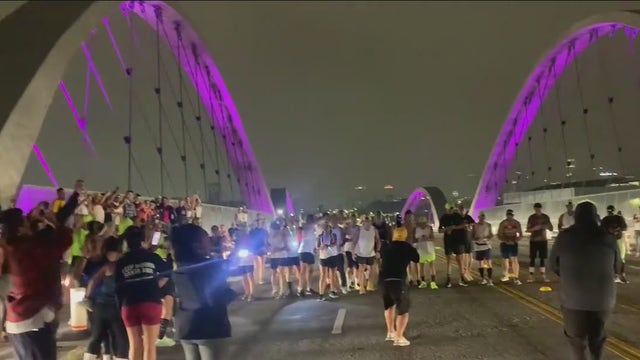 Over a hundred people running from LA to San Diego for a good cause