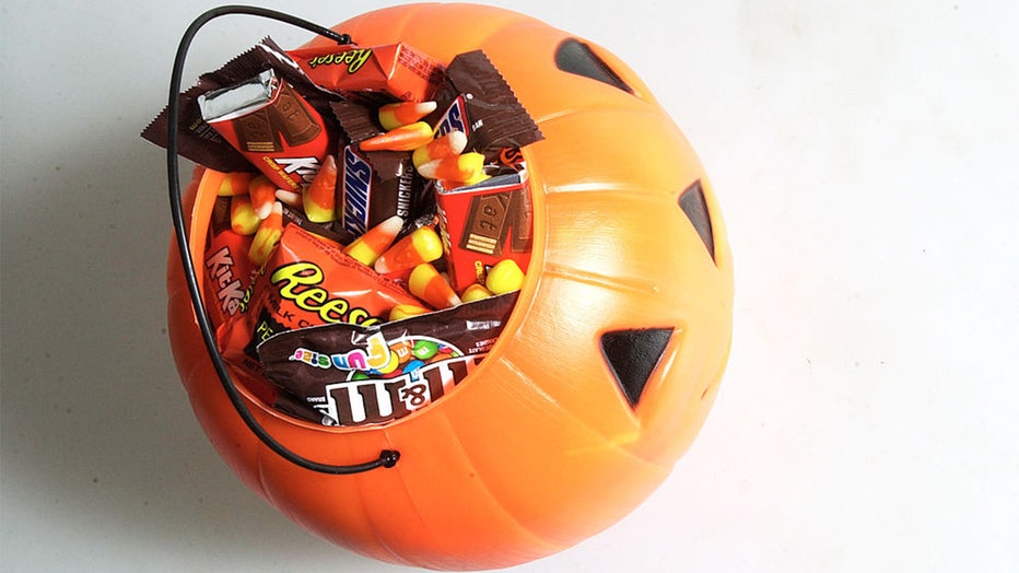 Halloween-candy1.jpg