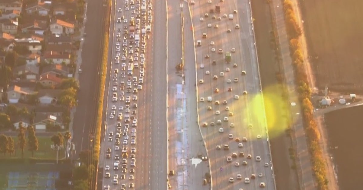 Motorcyclist killed on 405 Freeway in Seal Beach | FOX 11 Los Angeles