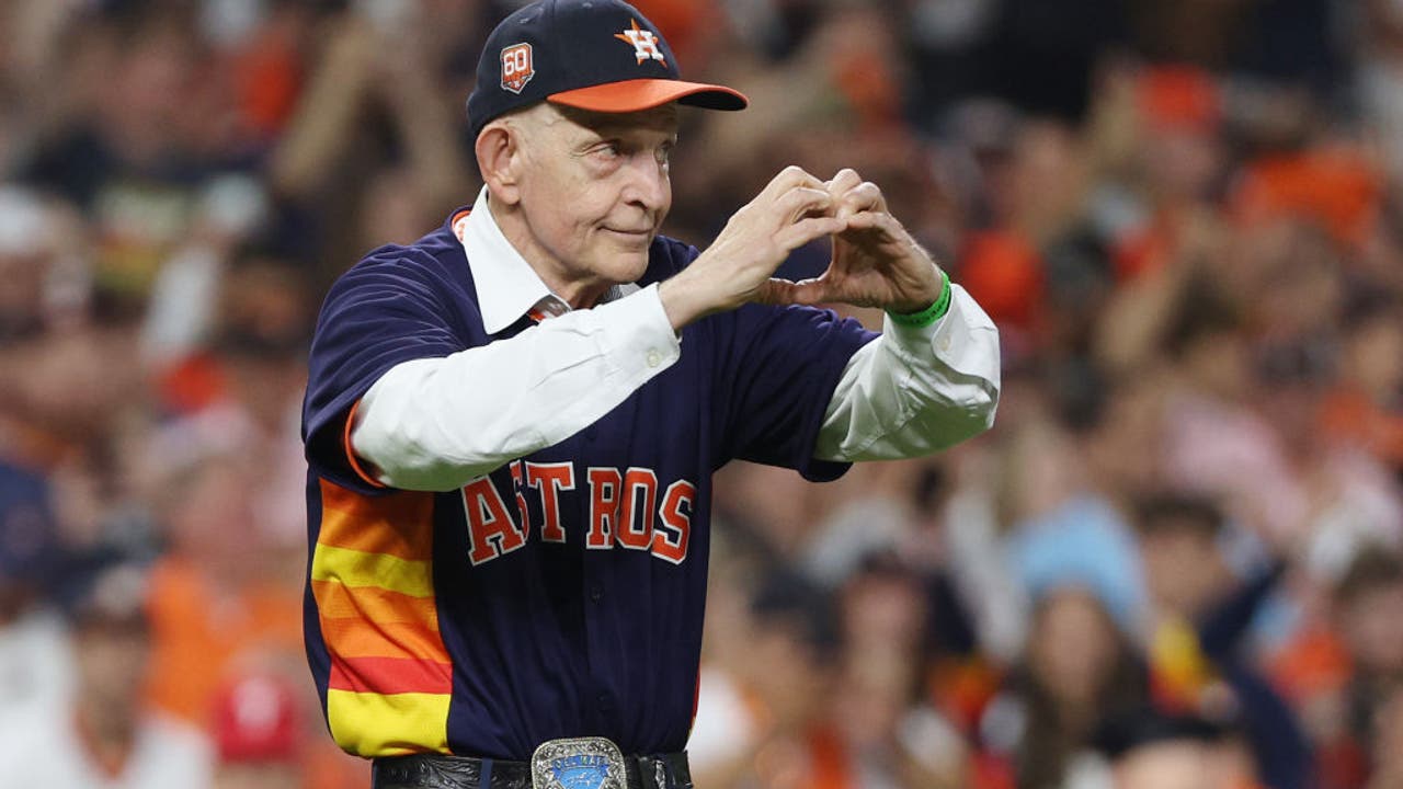 Astros fans petition for Mattress Mack first pitch in Game 6