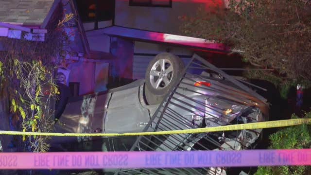 Suspected DUI driver plows into La Cañada Flintridge home