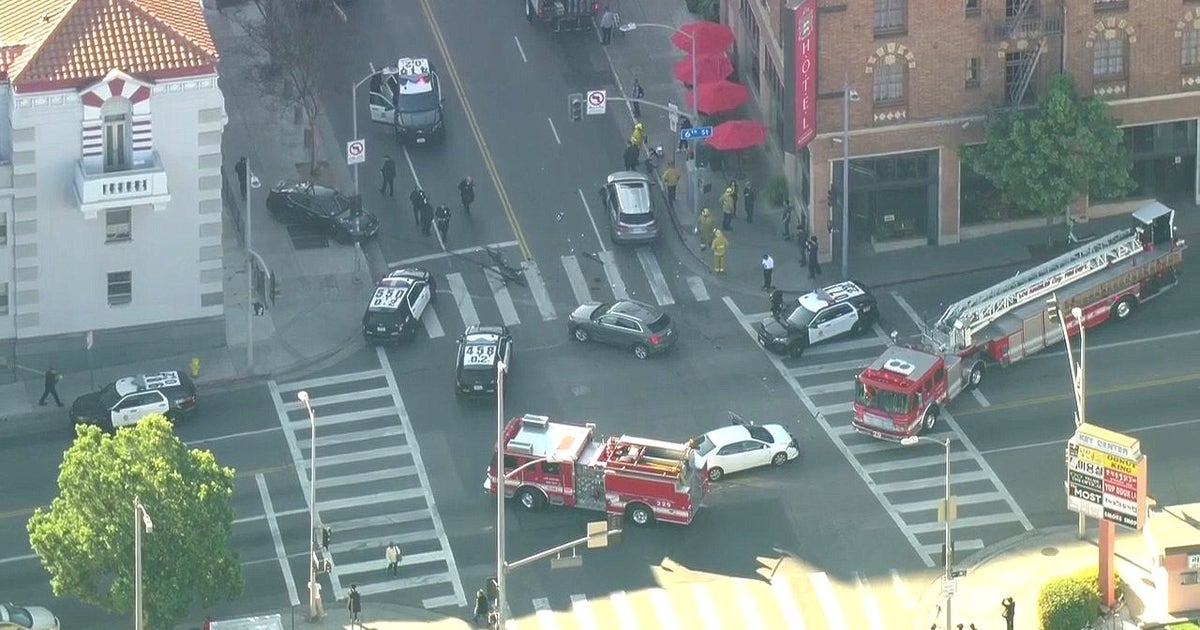 Pursuit ends in 3-car crash in Koreatown; driver in custody | FOX 11 ...