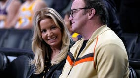 Lakers' Jeanie Buss engaged to comedian Jay Mohr, TMZ reports