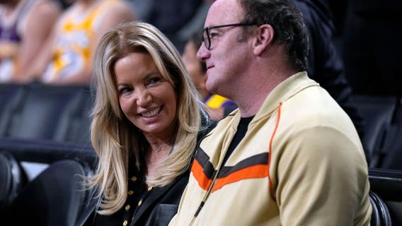 Lakers' Jeanie Buss engaged to comedian Jay Mohr, TMZ reports