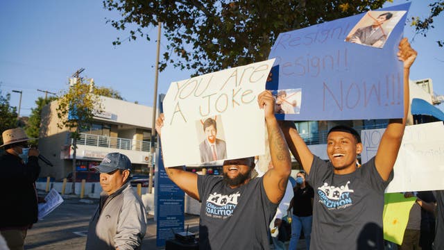 Kevin de León shows up at LA City Council meeting, leaves after protests erupt