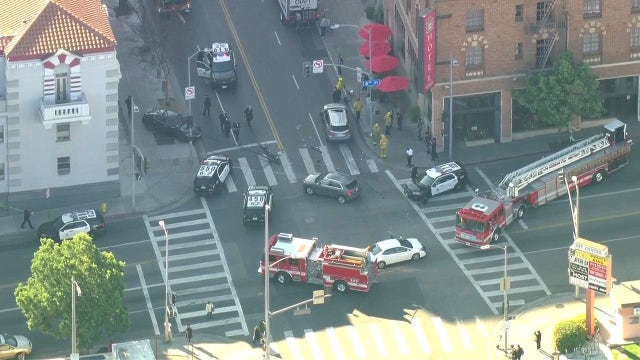 Pursuit ends in 3-car crash in Koreatown; driver in custody