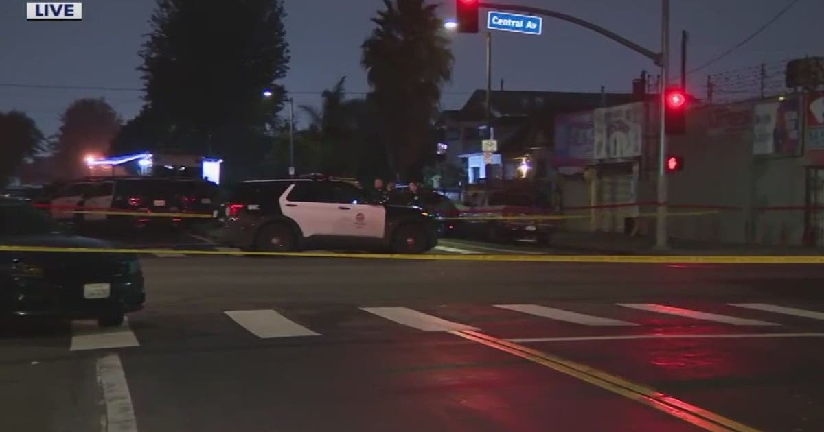 Coroner identifies man shot and killed by LAPD in South LA | FOX 11 Los ...
